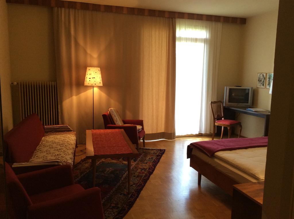 Hotel Garni - Appartements Fuksas Bad Gleichenberg Buitenkant foto